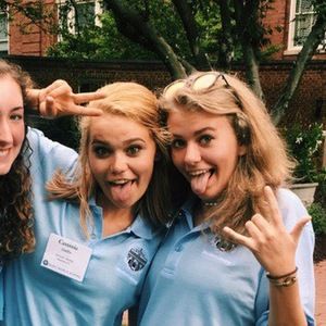 Meet your Posher, Julia